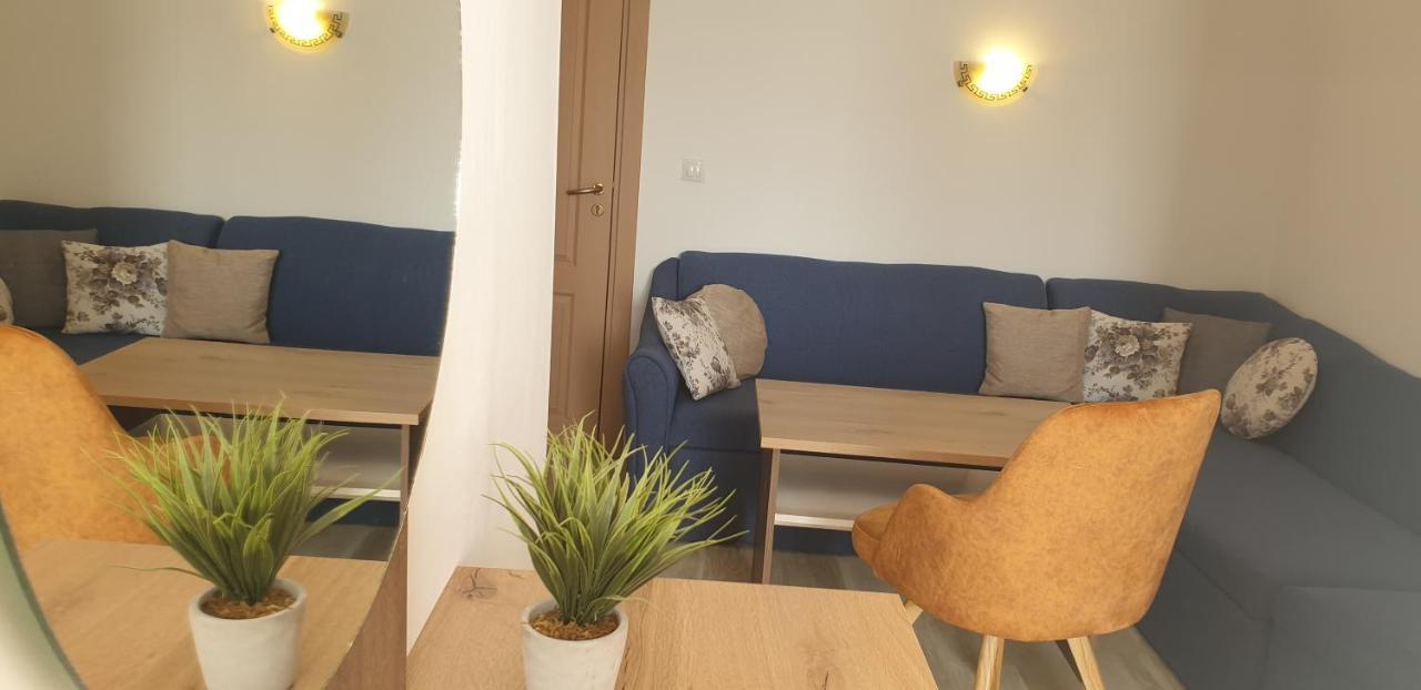 Priyateli - Friends Hotell Veliko Tŭrnovo Eksteriør bilde