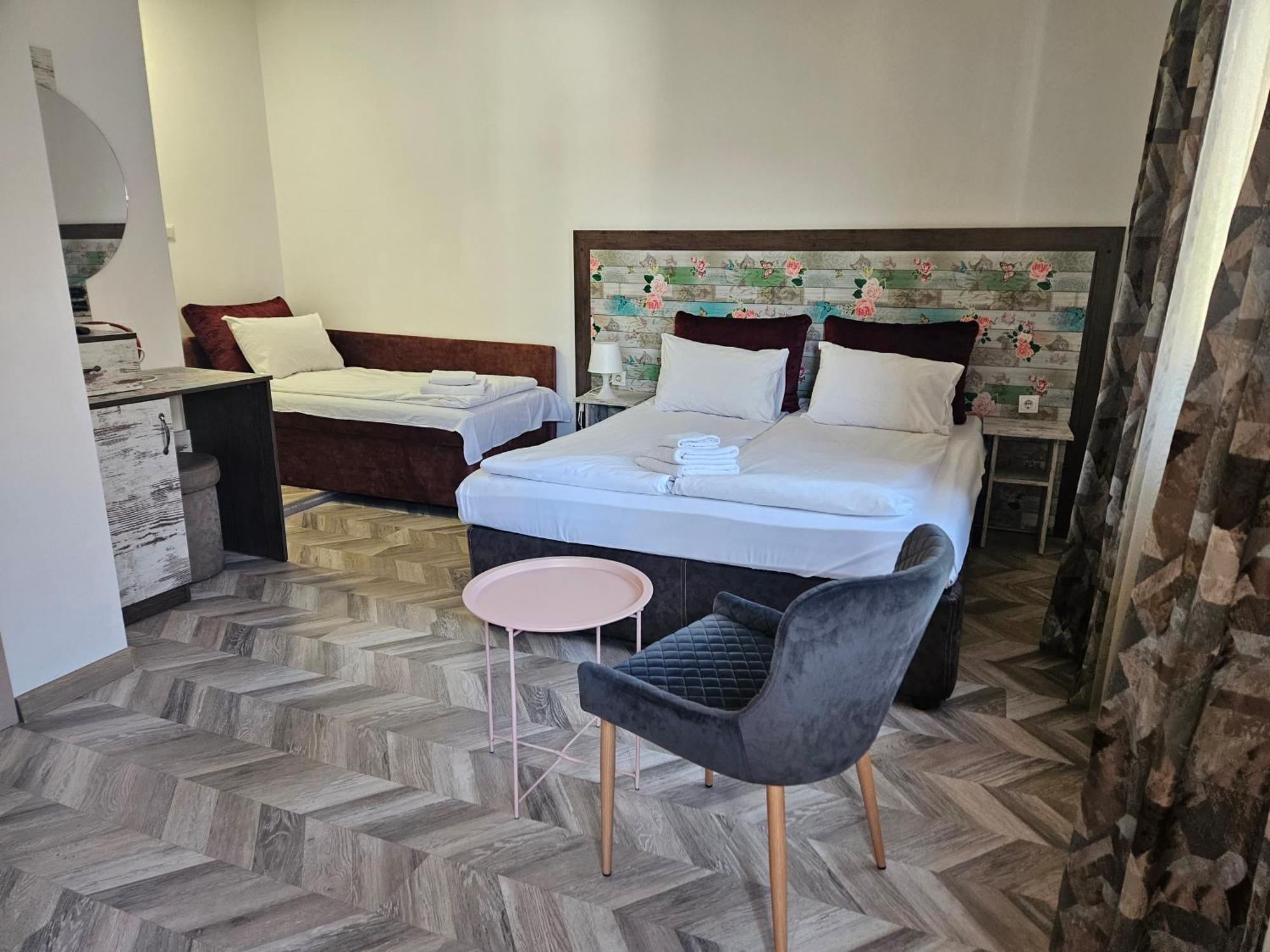 Priyateli - Friends Hotell Veliko Tŭrnovo Rom bilde